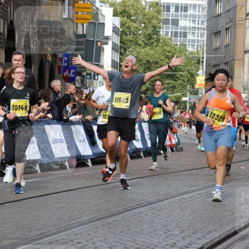 13.09.2026 - 21. swb-Marathon Bremen Strokosch-Dieckow http://msf.ph/oto/10350564 13.09.2026 10:54:35 Ziel 10359, 10503, 10577, 10631, 10749, 10837, 10884, 10996, 11099, 11118, 11290, 11329, 11361, 11476, 11765, 11843, 11989, 11998, 10589, 10608, 10704, 11040, 11174, 11569, 11874, 12519, 12800, 13526 meine-sportfotos.de