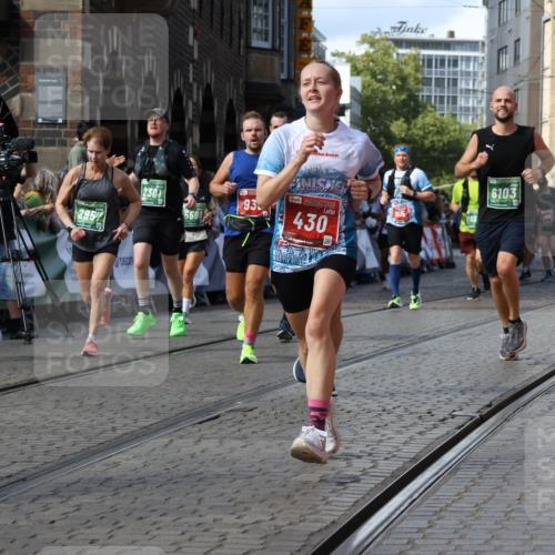 13.09.2026 - 21. swb-Marathon Bremen Strokosch-Dieckow http://msf.ph/oto/10350567 13.09.2026 13:29:22 Ziel 394, 430, 565, 687, 722, 725, 745, 936, 1014, 1274, 1688, 2070, 2223, 2378, 2851, 3419, 3665, 3938, 4590, 5225, 5531, 5691, 5865, 6099, 6817, 6937, 6955, 7134, 8984, 8985, 9562, 9661, 132, 1083, 1243, 1365, 2076, 2301, 2742, 2957, 3030, 3721, 4541, 5244, 5599, 6103, 6384, 6499, 6690, 6930, 7013, 7384, 7426, 7649, 8009, 8594, 8831, 13031 meine-sportfotos.de