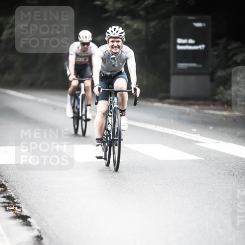 13.09.2026 - Stadtparktriathlon H.Heesch http://msf.ph/oto/10350588 13.09.2026 11:03:40 Radfahren 445, 540, 612, 683, 690 meine-sportfotos.de
