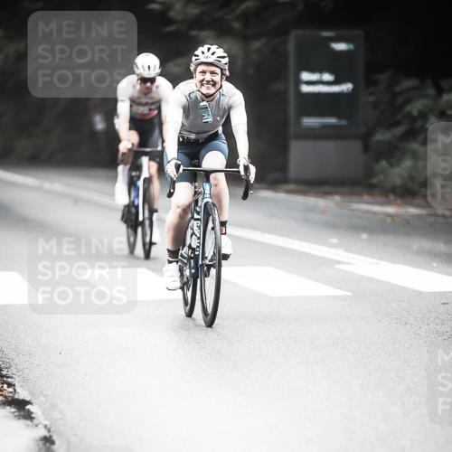 13.09.2026 - Stadtparktriathlon H.Heesch http://msf.ph/oto/10350595 13.09.2026 11:03:41 Radfahren 445, 470, 540, 547, 612, 683, 690 meine-sportfotos.de