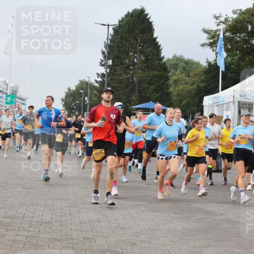 13.09.2026 - Kiel Lauf Andreas Tolksdorf http://msf.ph/oto/10350616 13.09.2026 09:55:34 Kiellinie 4, 6511, 1566, 8892, 7658, 11021 meine-sportfotos.de