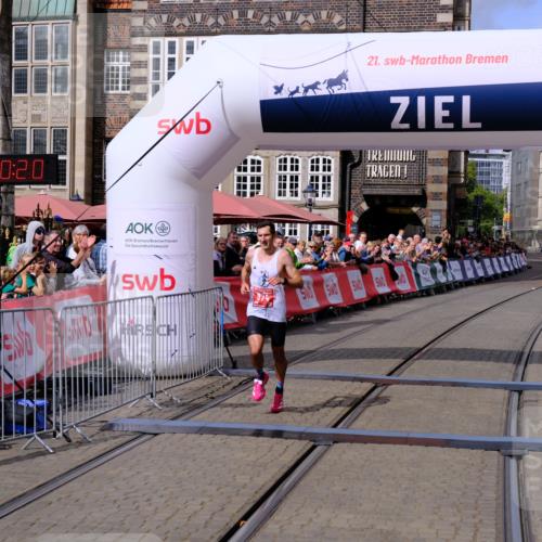 13.09.2026 - 21. swb-Marathon Bremen Tim E. http://msf.ph/oto/10350618 13.09.2026 12:21:10 Ziel 626, 1231 meine-sportfotos.de