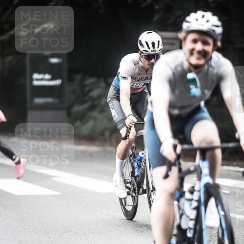 13.09.2026 - Stadtparktriathlon H.Heesch http://msf.ph/oto/10350637 13.09.2026 11:03:42 Radfahren 445, 470, 480, 540, 547, 685, 690, 694 meine-sportfotos.de