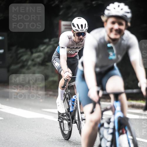 13.09.2026 - Stadtparktriathlon H.Heesch http://msf.ph/oto/10350645 13.09.2026 11:03:42 Radfahren 445, 470, 480, 540, 547, 685, 690, 694 meine-sportfotos.de