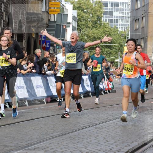 13.09.2026 - 21. swb-Marathon Bremen Strokosch-Dieckow http://msf.ph/oto/10350646 13.09.2026 10:54:36 Ziel 10359, 10503, 10577, 10631, 10749, 10837, 10884, 10996, 11099, 11118, 11290, 11329, 11361, 11476, 11765, 11843, 11989, 11998, 10589, 10608, 10704, 11040, 11174, 11569, 11874, 12519, 12800, 13526 meine-sportfotos.de