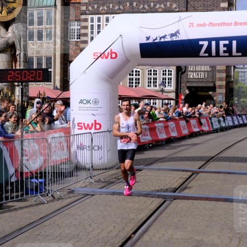 13.09.2026 - 21. swb-Marathon Bremen Tim E. http://msf.ph/oto/10350648 13.09.2026 12:21:10 Ziel 626, 1231 meine-sportfotos.de
