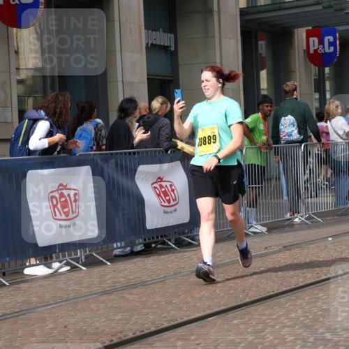 13.09.2026 - 21. swb-Marathon Bremen Strokosch-Dieckow http://msf.ph/oto/10350685 13.09.2026 11:13:26 Ziel 10330, 10545, 10766, 10883, 10889, 11078, 11084, 11954, 11999, 12010, 12280, 10484, 10883, 11048, 11357, 11392, 11670, 12393, 12418, 12460, 12521 meine-sportfotos.de