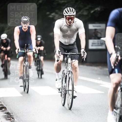 13.09.2026 - Stadtparktriathlon H.Heesch http://msf.ph/oto/10350704 13.09.2026 11:03:48 Radfahren 470, 480, 493, 498, 547, 653, 685, 690, 694 meine-sportfotos.de