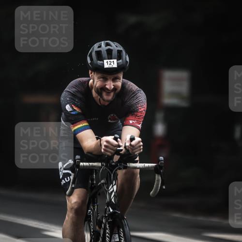 13.09.2026 - Stadtparktriathlon H.Heesch http://msf.ph/oto/10350732 13.09.2026 09:20:05 Radfahren 102, 121 meine-sportfotos.de