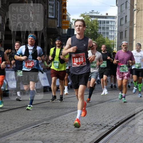 13.09.2026 - 21. swb-Marathon Bremen Strokosch-Dieckow http://msf.ph/oto/10350764 13.09.2026 13:29:25 Ziel 394, 430, 565, 687, 725, 745, 936, 1014, 1274, 1688, 2023, 2070, 2223, 2378, 3796, 3938, 4590, 5036, 5225, 5865, 6099, 6937, 7149, 7361, 8984, 8985, 9661, 1083, 1243, 1581, 2076, 2742, 3030, 3721, 4576, 5244, 5599, 6006, 6384, 6499, 6690, 6930, 7384, 7426, 7649, 7884, 8481, 8594, 8831, 9770, 10013, 13031 meine-sportfotos.de