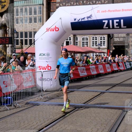 13.09.2026 - 21. swb-Marathon Bremen Tim E. http://msf.ph/oto/10350772 13.09.2026 12:21:33 Ziel  meine-sportfotos.de