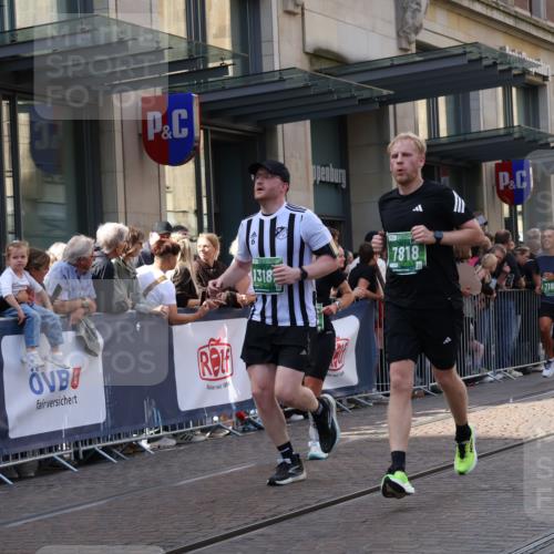 13.09.2026 - 21. swb-Marathon Bremen Strokosch-Dieckow http://msf.ph/oto/10350800 13.09.2026 13:31:53 Ziel 287, 1369, 2310, 2910, 2934, 3402, 3441, 3650, 3922, 3946, 4057, 4471, 4566, 4655, 4797, 4835, 4979, 5628, 6116, 6258, 6475, 6857, 6875, 7150, 7182, 7526, 7553, 7572, 7818, 8610, 8632, 9198, 9283, 9394, 9640, 9779, 13029, 13182, 13244, 310, 578, 846, 3115, 3205, 3239, 3244, 3278, 3858, 3989, 4030, 4164, 4273, 4692, 4889, 4998, 5158, 5325, 5363, 5426, 5899, 6039, 6062, 6100, 6193, 6213, 6354, 6581, 6602, 7032, 7242, 7260, 7608, 7941, 8042, 8205 meine-sportfotos.de