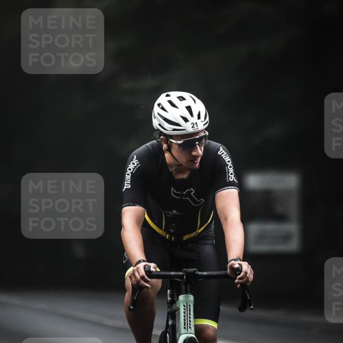 13.09.2026 - Stadtparktriathlon H.Heesch http://msf.ph/oto/10350801 13.09.2026 09:20:17 Radfahren 21, 82, 110 meine-sportfotos.de