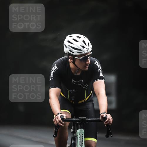 13.09.2026 - Stadtparktriathlon H.Heesch http://msf.ph/oto/10350805 13.09.2026 09:20:18 Radfahren 21, 82, 110 meine-sportfotos.de