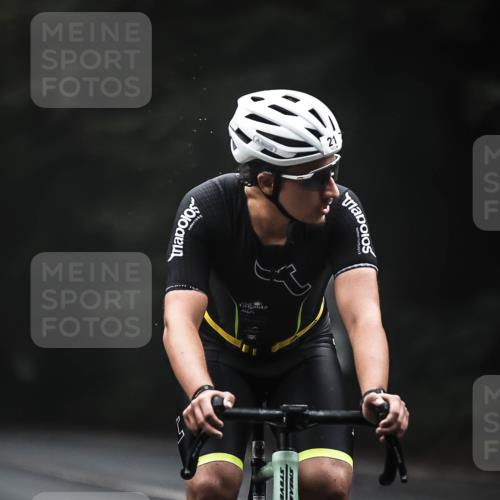 13.09.2026 - Stadtparktriathlon H.Heesch http://msf.ph/oto/10350810 13.09.2026 09:20:18 Radfahren 21, 82, 110 meine-sportfotos.de