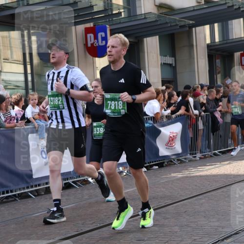 13.09.2026 - 21. swb-Marathon Bremen Strokosch-Dieckow http://msf.ph/oto/10350845 13.09.2026 13:31:53 Ziel 287, 1369, 2310, 2910, 2934, 3402, 3441, 3650, 3922, 3946, 4057, 4471, 4566, 4655, 4797, 4835, 4979, 5628, 6116, 6258, 6475, 6857, 6875, 7150, 7182, 7526, 7553, 7572, 7818, 8610, 8632, 9198, 9283, 9394, 9640, 9779, 13029, 13182, 13244, 310, 578, 846, 3115, 3205, 3239, 3244, 3278, 3858, 3989, 4030, 4164, 4273, 4692, 4889, 4998, 5158, 5325, 5363, 5426, 5899, 6039, 6062, 6100, 6193, 6213, 6354, 6581, 6602, 7032, 7242, 7260, 7608, 7941, 8042, 8205 meine-sportfotos.de