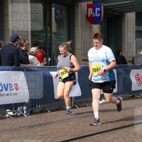 13.09.2026 - 21. swb-Marathon Bremen Strokosch-Dieckow http://msf.ph/oto/10350847 13.09.2026 11:13:29 Ziel 10330, 10766, 10799, 10889, 11078, 11084, 11999, 12010, 10484, 10545, 10883, 11048, 11392, 11670, 11954, 12280, 12460, 12521 meine-sportfotos.de