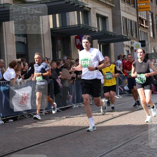 13.09.2026 - 21. swb-Marathon Bremen Strokosch-Dieckow http://msf.ph/oto/10350868 13.09.2026 13:31:54 Ziel 287, 1369, 2310, 2910, 2934, 3402, 3441, 3650, 3922, 3946, 4057, 4471, 4566, 4655, 4797, 4835, 4979, 5628, 6116, 6258, 6475, 6781, 6857, 6875, 6900, 7150, 7182, 7526, 7553, 7572, 7818, 8610, 8632, 9198, 9283, 9394, 9640, 9719, 9779, 13029, 13182, 13244, 310, 578, 846, 3115, 3205, 3239, 3244, 3278, 3858, 3989, 4030, 4164, 4273, 4692, 4979, 4998, 5158, 5325, 5363, 5426, 5899, 6062, 6100, 6193, 6213, 6354, 6581, 6602, 7032, 7242, 7260, 7608, 7941, 8042, 8205 meine-sportfotos.de