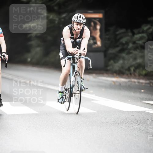 13.09.2026 - Stadtparktriathlon H.Heesch http://msf.ph/oto/10350869 13.09.2026 11:04:05 Radfahren 466, 506, 536, 539, 643, 688 meine-sportfotos.de