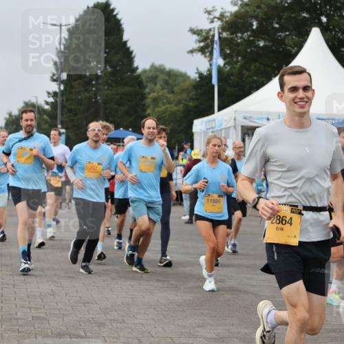 13.09.2026 - Kiel Lauf Andreas Tolksdorf http://msf.ph/oto/10350874 13.09.2026 09:55:41 Kiellinie 757, 9459, 11885, 2864, 4, 1599 meine-sportfotos.de