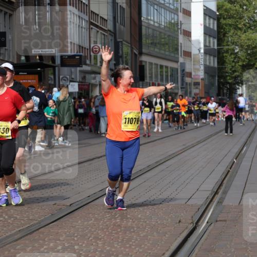 13.09.2026 - 21. swb-Marathon Bremen Strokosch-Dieckow http://msf.ph/oto/10350882 13.09.2026 11:13:33 Ziel 10330, 10491, 10766, 10799, 10880, 11078, 11999, 12010, 10484, 10545, 10883, 10889, 11084, 11392, 11670, 11954, 12280, 12460, 12521 meine-sportfotos.de