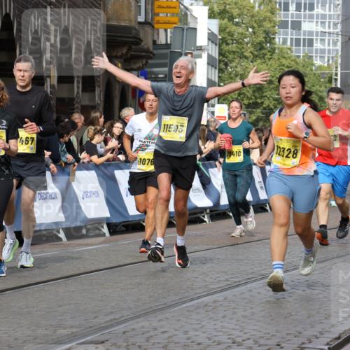 13.09.2026 - 21. swb-Marathon Bremen Strokosch-Dieckow http://msf.ph/oto/10350901 13.09.2026 10:54:36 Ziel 10359, 10503, 10577, 10631, 10749, 10837, 10884, 10996, 11099, 11118, 11290, 11329, 11361, 11476, 11765, 11843, 11989, 11998, 10589, 10608, 10704, 11040, 11174, 11569, 11874, 12519, 12800, 13526 meine-sportfotos.de