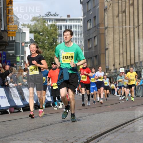 13.09.2026 - 21. swb-Marathon Bremen Strokosch-Dieckow http://msf.ph/oto/10350923 13.09.2026 10:54:42 Ziel 10067, 10146, 10359, 10410, 10503, 10577, 10631, 10749, 10765, 10837, 10884, 10996, 11039, 11099, 11118, 11361, 11476, 11593, 11843, 11989, 12265, 12328, 12467, 10589, 10646, 10901, 11040, 11569, 11889, 12313, 12800, 13592 meine-sportfotos.de