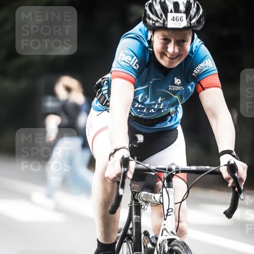 13.09.2026 - Stadtparktriathlon H.Heesch http://msf.ph/oto/10350936 13.09.2026 11:04:07 Radfahren 466, 506, 536, 539, 688 meine-sportfotos.de