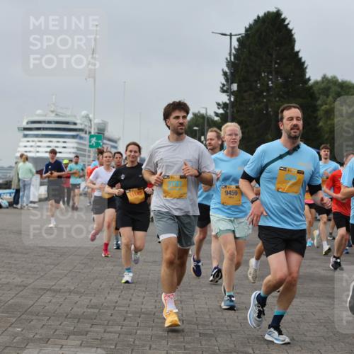 13.09.2026 - Kiel Lauf Andreas Tolksdorf http://msf.ph/oto/10350941 13.09.2026 09:55:42 Kiellinie 11145, 39, 9459, 38, 58, 757 meine-sportfotos.de