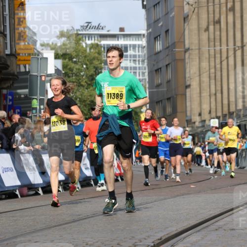 13.09.2026 - 21. swb-Marathon Bremen Strokosch-Dieckow http://msf.ph/oto/10350944 13.09.2026 10:54:42 Ziel 10067, 10146, 10359, 10410, 10503, 10577, 10631, 10749, 10765, 10837, 10884, 10996, 11039, 11099, 11118, 11361, 11476, 11593, 11843, 11989, 12265, 12328, 12467, 10589, 10646, 10901, 11040, 11569, 11889, 12313, 12800, 13592 meine-sportfotos.de