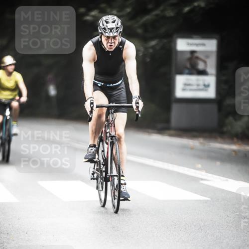 13.09.2026 - Stadtparktriathlon H.Heesch http://msf.ph/oto/10350982 13.09.2026 11:04:17 Radfahren 408, 539, 636 meine-sportfotos.de