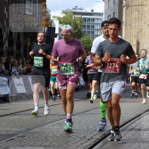 13.09.2026 - 21. swb-Marathon Bremen Strokosch-Dieckow http://msf.ph/oto/10350987 13.09.2026 13:29:28 Ziel 303, 394, 565, 596, 651, 687, 745, 936, 1274, 1545, 1688, 1823, 2023, 2070, 2223, 2867, 3796, 3912, 3938, 4590, 5036, 5225, 6030, 6099, 7149, 7361, 7860, 8984, 9249, 9661, 10128, 124, 1243, 1581, 2076, 2289, 2742, 3030, 4576, 5244, 6006, 6384, 6690, 6930, 7079, 7384, 7426, 7884, 8481, 8594, 8831, 9534, 9747, 9770, 10013, 13031 meine-sportfotos.de