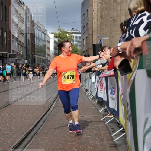13.09.2026 - 21. swb-Marathon Bremen Strokosch-Dieckow http://msf.ph/oto/10351027 13.09.2026 11:13:36 Ziel 10330, 10491, 10766, 10799, 10880, 11027, 11078, 11902, 12010, 10484, 10545, 10883, 10889, 11084, 11392, 11670, 11954, 11999, 12280, 12460, 12521 meine-sportfotos.de
