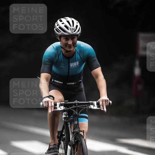 13.09.2026 - Stadtparktriathlon H.Heesch http://msf.ph/oto/10351031 13.09.2026 09:20:53 Radfahren 133, 138, 186 meine-sportfotos.de