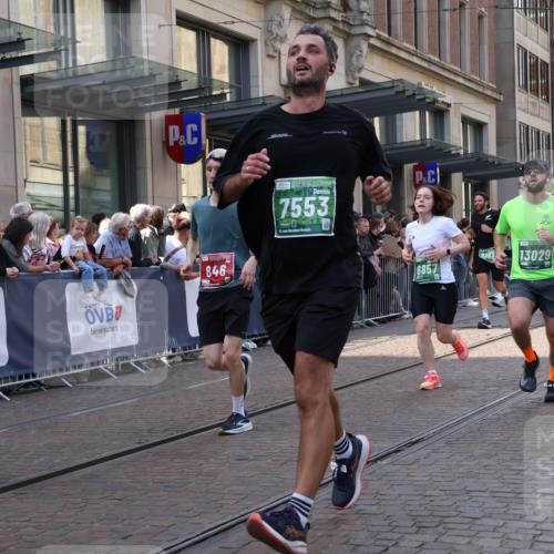 13.09.2026 - 21. swb-Marathon Bremen Strokosch-Dieckow http://msf.ph/oto/10351056 13.09.2026 13:31:59 Ziel 287, 1369, 2310, 2910, 3402, 3429, 3441, 3650, 3922, 4057, 4263, 4471, 4566, 4655, 4797, 4835, 5281, 5628, 6258, 6475, 6518, 6781, 6857, 6875, 6900, 7150, 7173, 7182, 7553, 7572, 7818, 8632, 9040, 9151, 9198, 9283, 9394, 9719, 9779, 13029, 13182, 13208, 13244, 310, 578, 846, 2934, 3115, 3205, 3239, 3244, 3278, 3858, 3946, 3989, 4030, 4164, 4797, 4979, 4998, 5158, 5325, 5363, 5426, 5899, 6062, 6100, 6116, 6193, 6213, 6354, 6602, 7242, 7260, 7526, 7608, 7941 meine-sportfotos.de