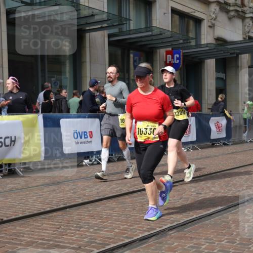 13.09.2026 - 21. swb-Marathon Bremen Strokosch-Dieckow http://msf.ph/oto/10351081 13.09.2026 11:13:38 Ziel 10330, 10491, 10766, 10799, 10880, 11027, 11078, 11902, 12010, 10484, 10545, 10766, 10883, 10889, 11084, 11392, 11670, 11954, 11999, 12010, 12280, 12460, 12521 meine-sportfotos.de
