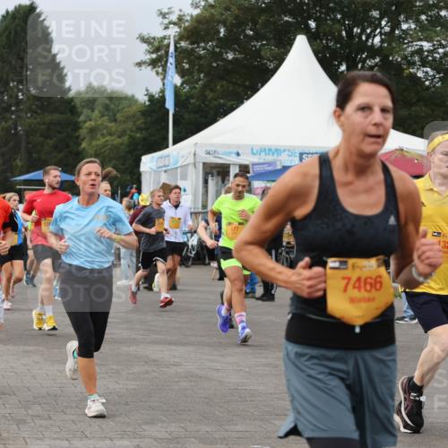 13.09.2026 - Kiel Lauf Andreas Tolksdorf http://msf.ph/oto/10351101 13.09.2026 09:55:47 Kiellinie 911, 39, 8759, 0, 12, 7466, 38, 1321 meine-sportfotos.de