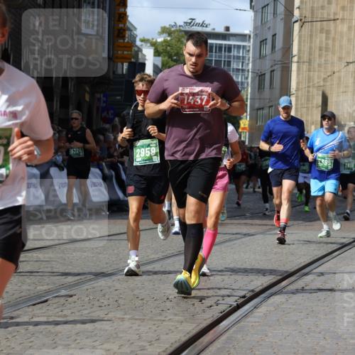 13.09.2026 - 21. swb-Marathon Bremen Strokosch-Dieckow http://msf.ph/oto/10351113 13.09.2026 13:33:04 Ziel 1437, 2611, 2638, 3354, 3878, 3895, 3902, 4233, 4323, 4862, 5009, 5398, 5581, 5657, 6583, 6718, 6786, 7016, 7466, 7758, 8344, 8367, 8506, 13164, 13232, 13234, 831, 1124, 2283, 2393, 2440, 2818, 2959, 3710, 4243, 4260, 4408, 5040, 5191, 5324, 5395, 5790, 6614, 6915, 7421, 7467, 7788, 7830, 8061, 9269, 9616, 13028, 13101 meine-sportfotos.de