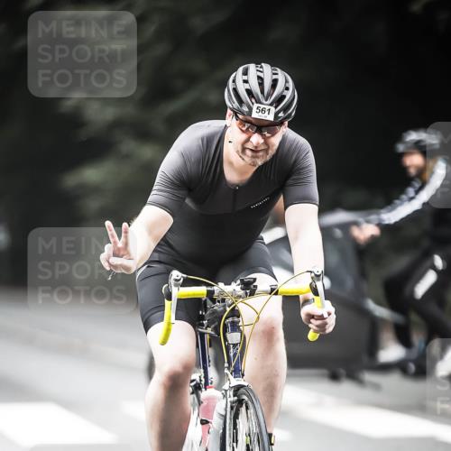 13.09.2026 - Stadtparktriathlon H.Heesch http://msf.ph/oto/10351119 13.09.2026 11:04:29 Radfahren 561, 600 meine-sportfotos.de