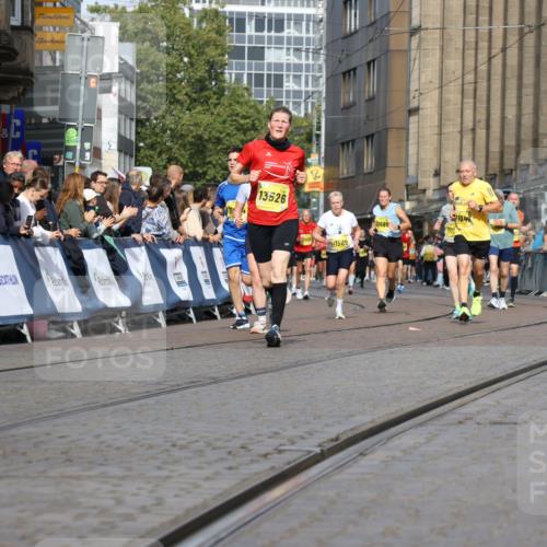 13.09.2026 - 21. swb-Marathon Bremen Strokosch-Dieckow http://msf.ph/oto/10351121 13.09.2026 10:54:45 Ziel 10067, 10146, 10359, 10410, 10503, 10577, 10631, 10749, 10765, 10837, 10884, 11039, 11099, 11118, 11389, 11476, 11593, 11843, 11989, 12038, 12265, 12328, 12467, 10646, 10901, 11620, 11860, 11889, 11976, 12313, 12800, 13592 meine-sportfotos.de