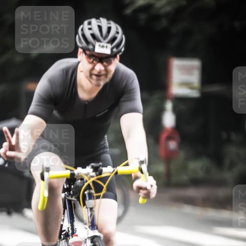 13.09.2026 - Stadtparktriathlon H.Heesch http://msf.ph/oto/10351132 13.09.2026 11:04:30 Radfahren 561, 600 meine-sportfotos.de