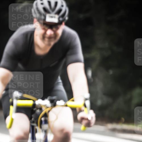 13.09.2026 - Stadtparktriathlon H.Heesch http://msf.ph/oto/10351138 13.09.2026 11:04:30 Radfahren 561, 600 meine-sportfotos.de
