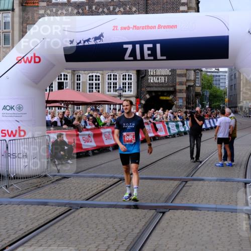 13.09.2026 - 21. swb-Marathon Bremen Tim E. http://msf.ph/oto/10351142 13.09.2026 12:25:30 Ziel  meine-sportfotos.de