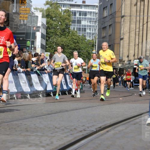 13.09.2026 - 21. swb-Marathon Bremen Strokosch-Dieckow http://msf.ph/oto/10351148 13.09.2026 10:54:48 Ziel 10067, 10146, 10359, 10410, 10503, 10577, 10631, 10749, 10765, 10837, 10884, 11039, 11099, 11118, 11389, 11593, 12038, 12265, 12328, 12467, 10646, 10901, 11620, 11860, 11889, 11976, 12313, 13592 meine-sportfotos.de