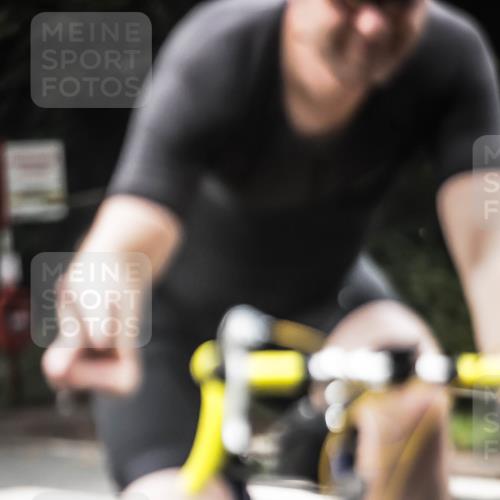 13.09.2026 - Stadtparktriathlon H.Heesch http://msf.ph/oto/10351149 13.09.2026 11:04:30 Radfahren 561, 600 meine-sportfotos.de
