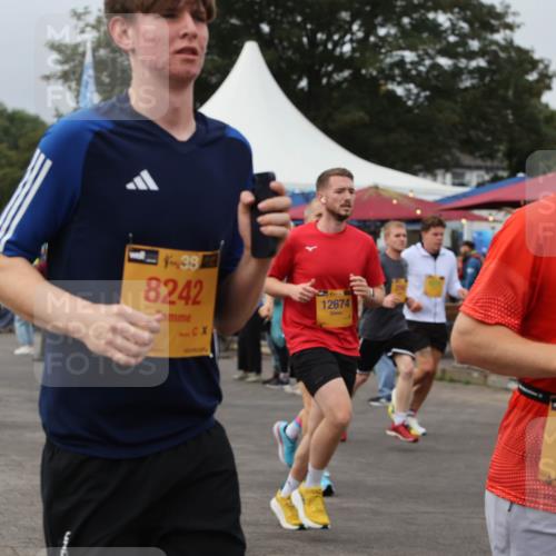13.09.2026 - Kiel Lauf Andreas Tolksdorf http://msf.ph/oto/10351193 13.09.2026 09:55:49 Kiellinie 3911, 39, 8242, 12674, 4, 38, 8759 meine-sportfotos.de