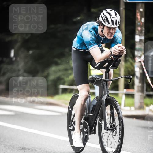 13.09.2026 - Stadtparktriathlon H.Heesch http://msf.ph/oto/10351208 13.09.2026 11:04:44 Radfahren 467, 670, 691 meine-sportfotos.de