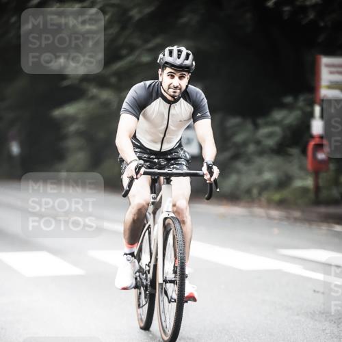 13.09.2026 - Stadtparktriathlon H.Heesch http://msf.ph/oto/10351220 13.09.2026 11:04:46 Radfahren 467, 691 meine-sportfotos.de