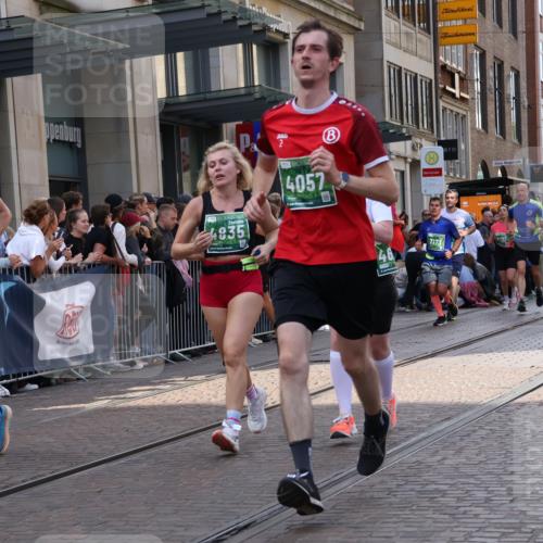 13.09.2026 - 21. swb-Marathon Bremen Strokosch-Dieckow http://msf.ph/oto/10351223 13.09.2026 13:32:03 Ziel 287, 1369, 1687, 2292, 2293, 2910, 2992, 3402, 3429, 3441, 3650, 3922, 4057, 4263, 4380, 4471, 4566, 4655, 4835, 5281, 5628, 6258, 6475, 6518, 6593, 6760, 6781, 6857, 6875, 6900, 7150, 7173, 7182, 7553, 7572, 7818, 7990, 8632, 8957, 9040, 9151, 9175, 9198, 9283, 9394, 9719, 9779, 13029, 13182, 13208, 13244, 578, 846, 2310, 2934, 3115, 3205, 3239, 3244, 3278, 3946, 3989, 4030, 4797, 4979, 4998, 5158, 5325, 5363, 5899, 6100, 6116, 6193, 6213, 6354, 6602, 7242, 7260, 7526 meine-sportfotos.de