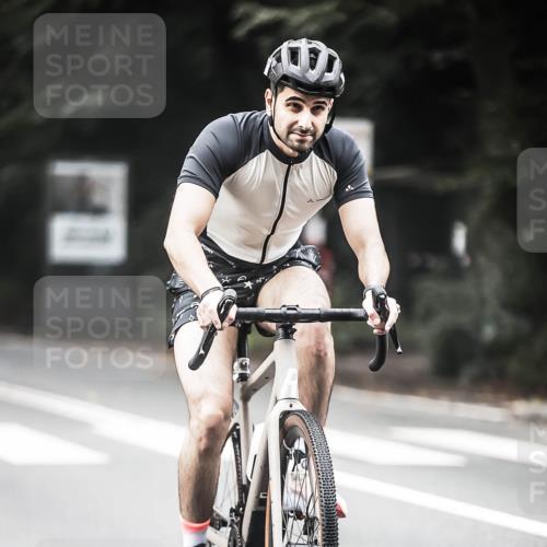 13.09.2026 - Stadtparktriathlon H.Heesch http://msf.ph/oto/10351243 13.09.2026 11:04:47 Radfahren 467, 691 meine-sportfotos.de